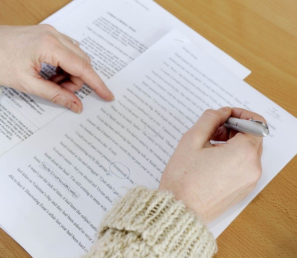 Episode #38 - EAE Bite #95, Hold It Up to the Light