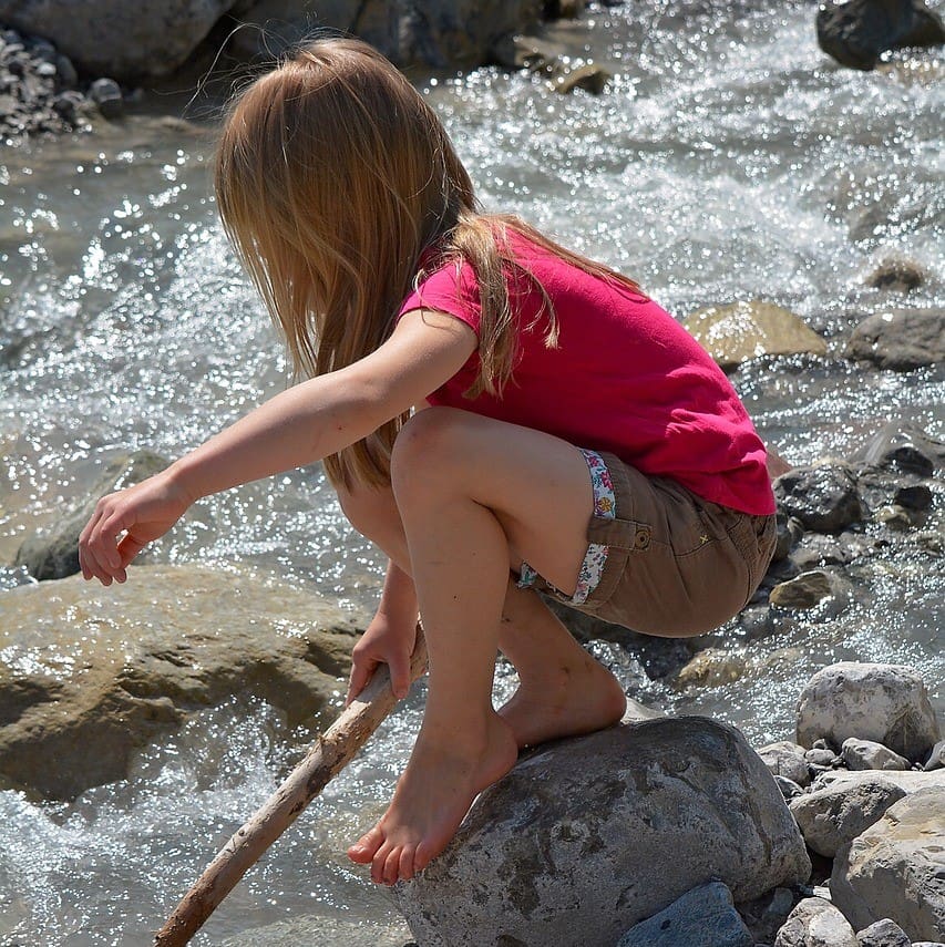 In our forty-eighth episode of the Life Writers Vlog, we introduce a creative writing prompt titled “Barefootin’.”